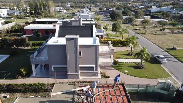 Vista aérea de la obra de Casa Lorens, Córdoba